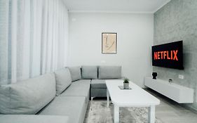 Dionis House